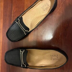 Naturalizer Black Textured Loafers